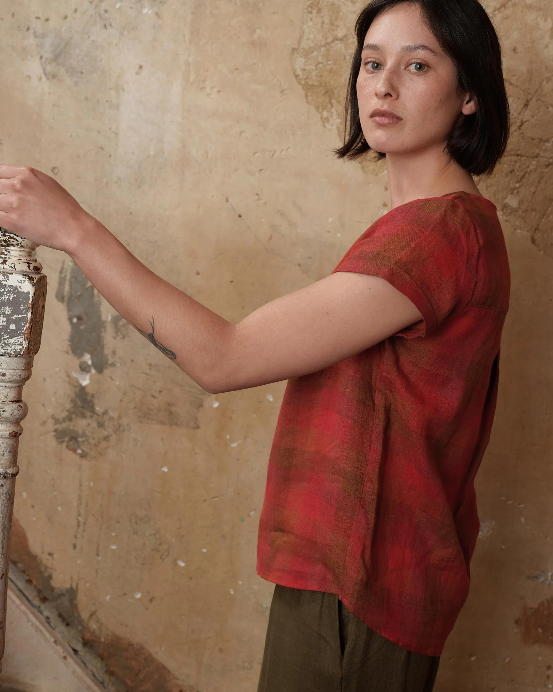 Blouse No.14 Linen T-shirt in Paloma Check