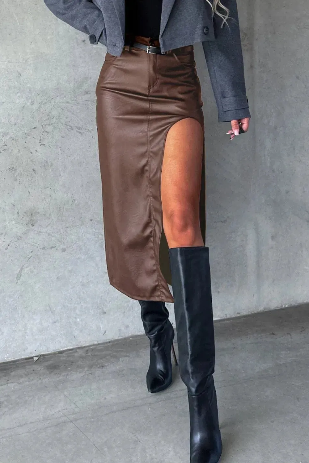 Chic Slit Midi Skirt with Functional Pockets