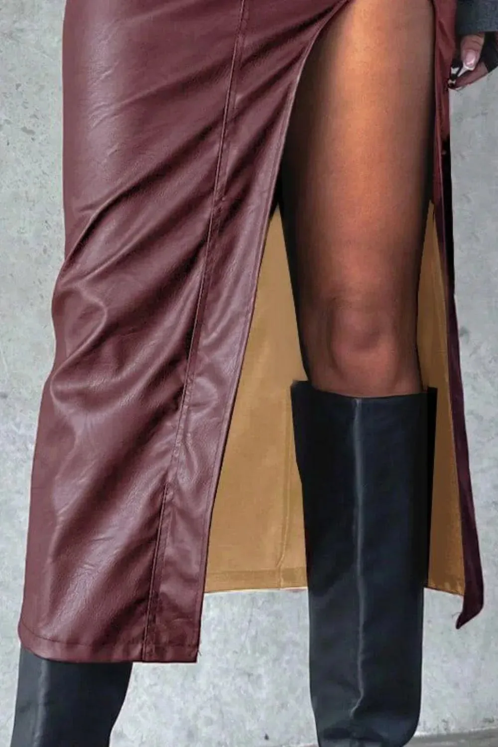 Chic Slit Midi Skirt with Functional Pockets