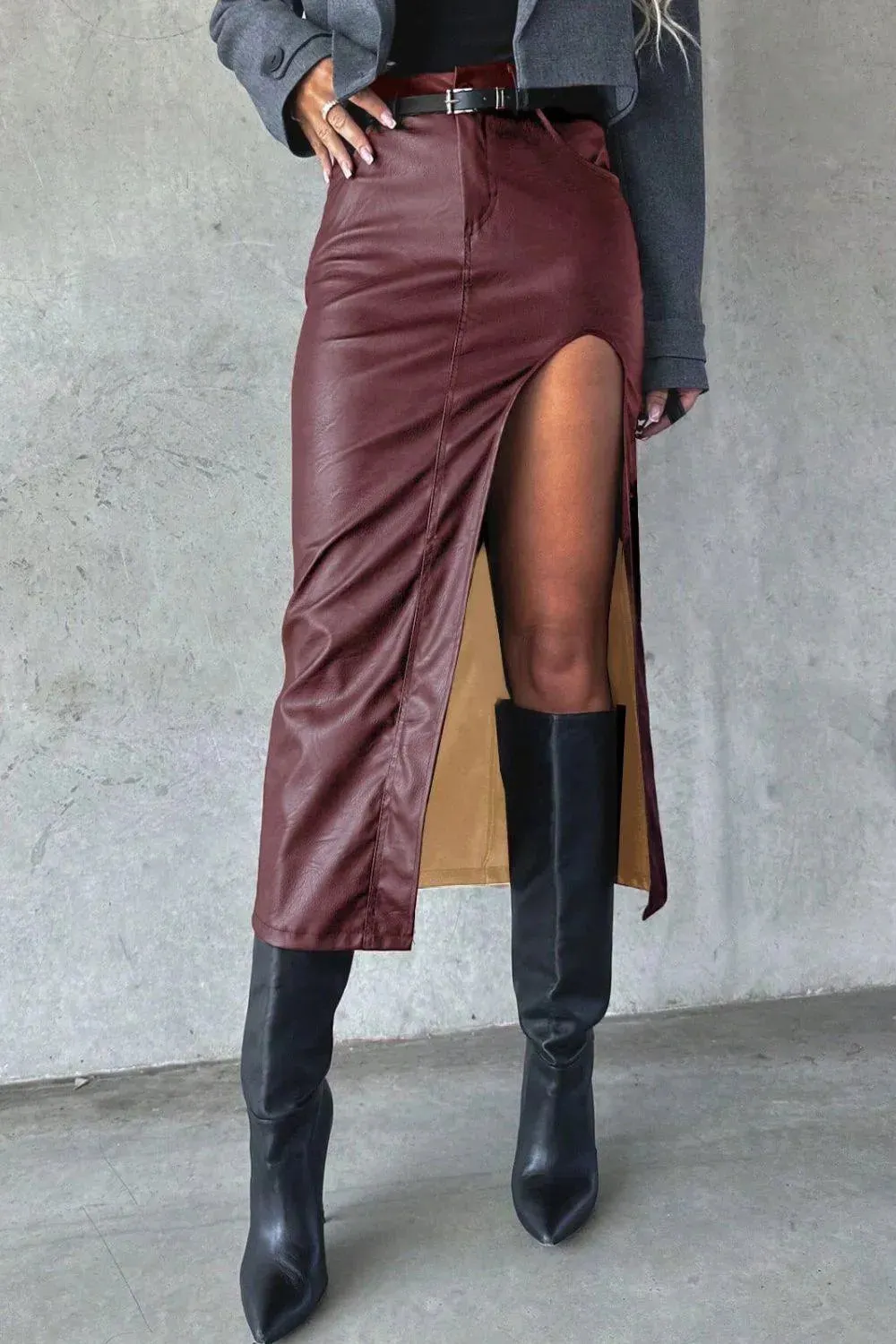 Chic Slit Midi Skirt with Functional Pockets