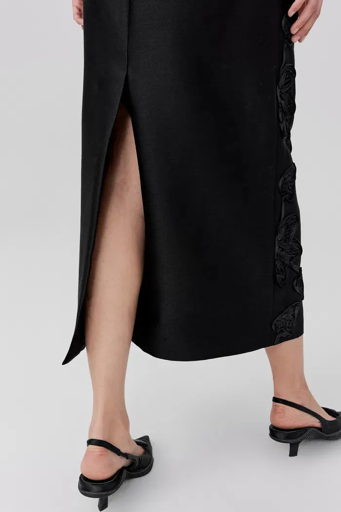 Engrave Embroidered Skirt in Silk Wool