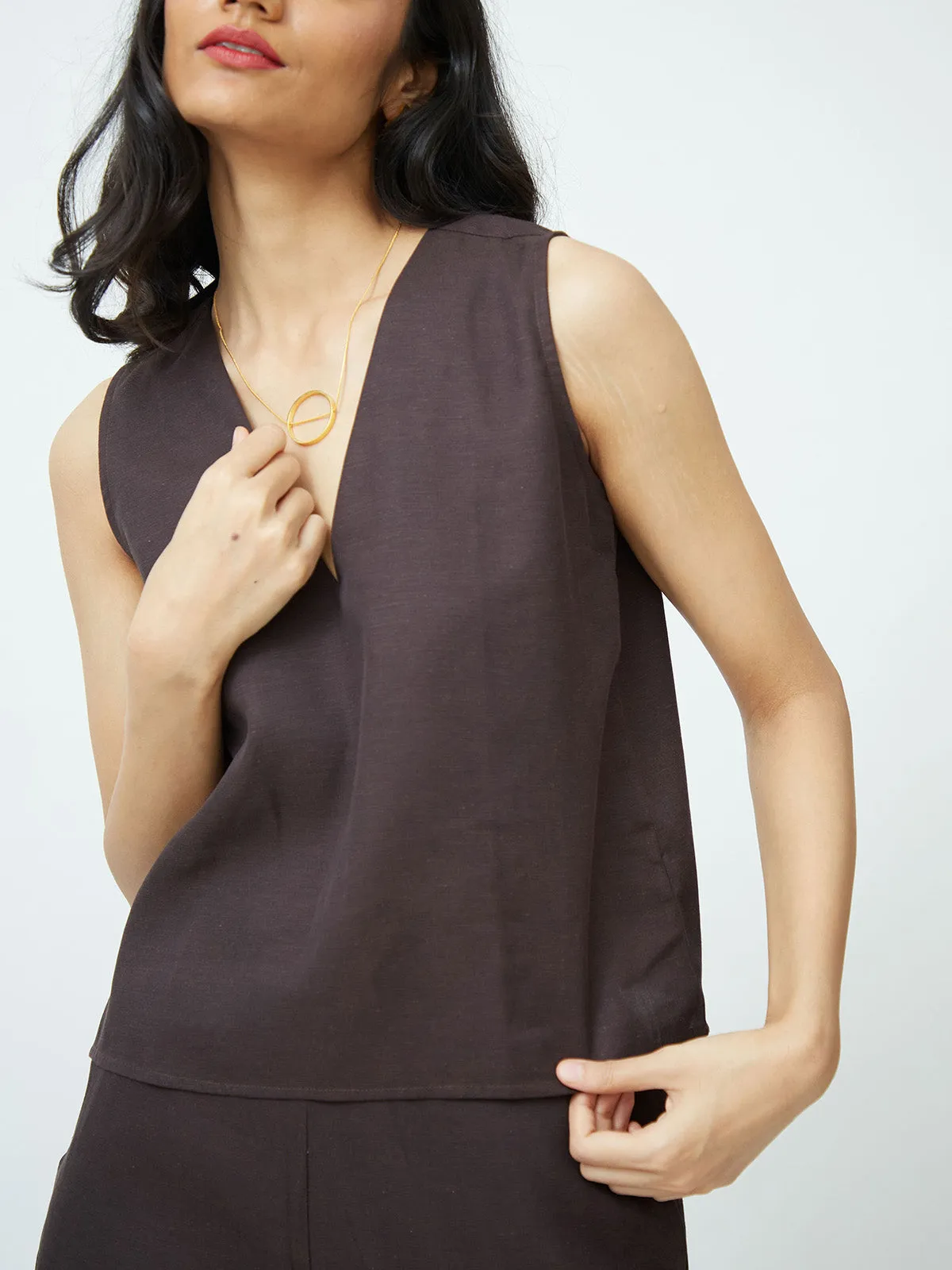 SHELL V-Neck Top Coffee